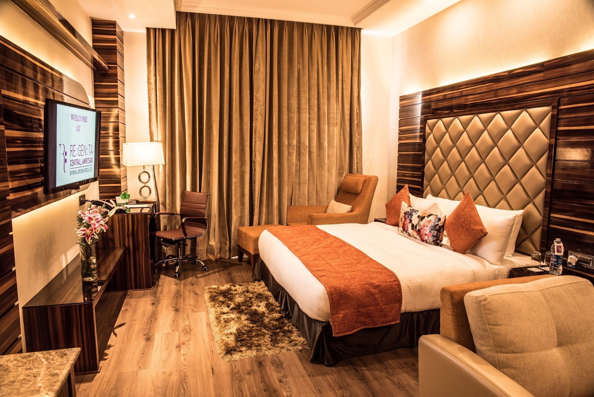 Regenta Central Amritsar Bagian luar foto